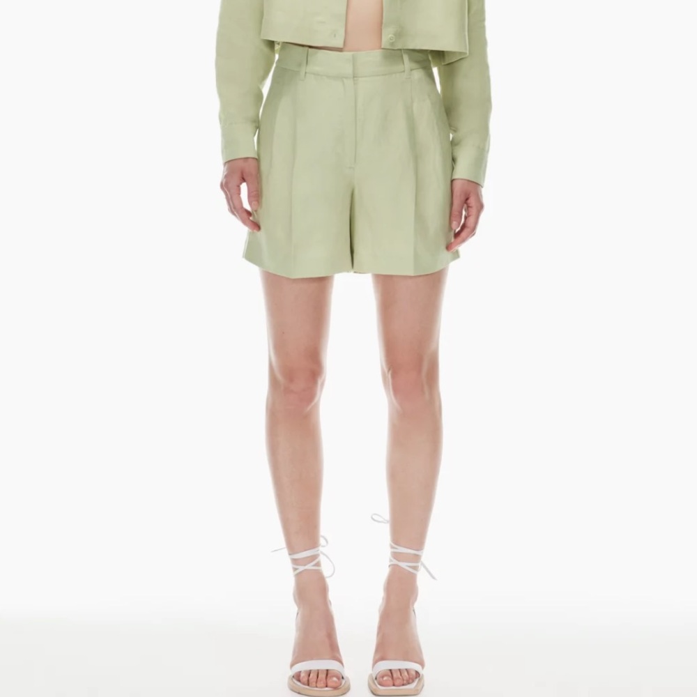 Aritzia Effortless Linen Short